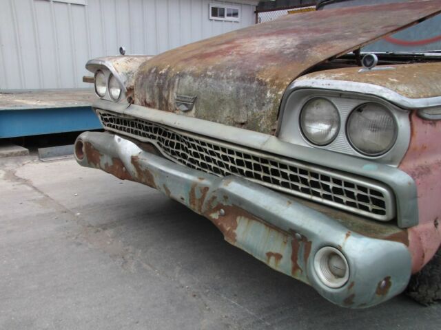 Ford Fairlane 1959 image number 39