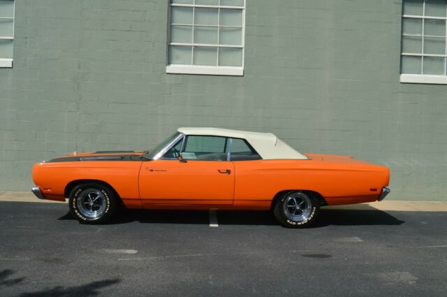 Plymouth Road Runner 1969 image number 18