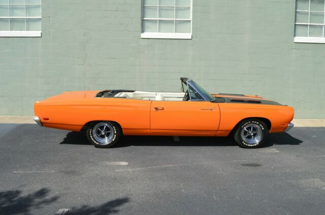 Plymouth Road Runner 1969 image number 8