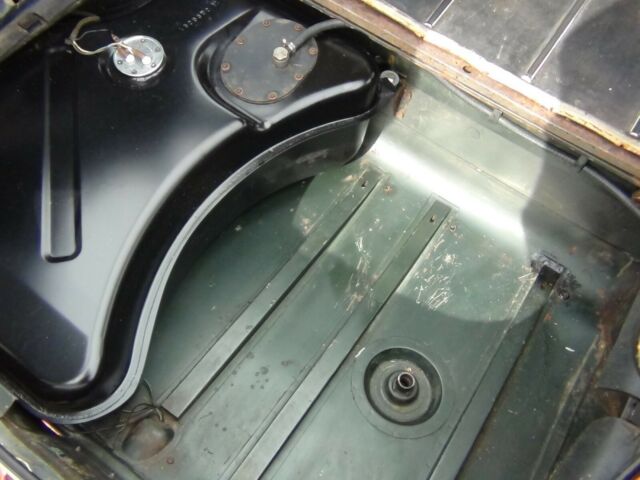 Jaguar E-Type 1965 image number 42
