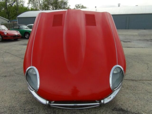 Jaguar E-Type 1965 image number 8
