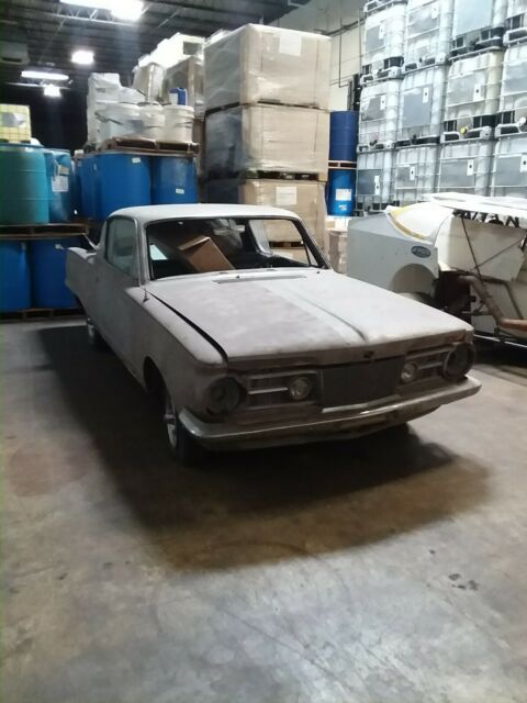 Plymouth Barracuda 1965 image number 2
