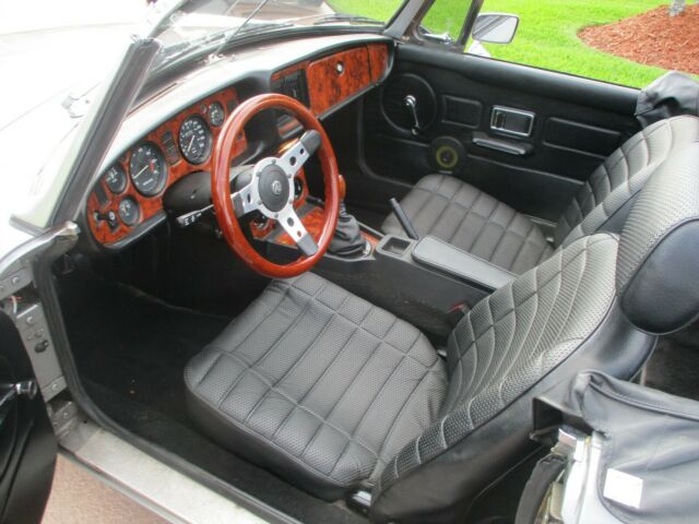 MG MGB 1979 image number 26