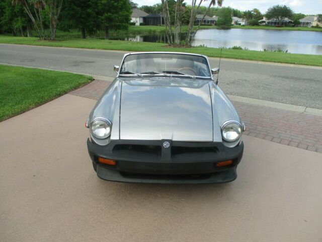 MG MGB 1979 image number 3