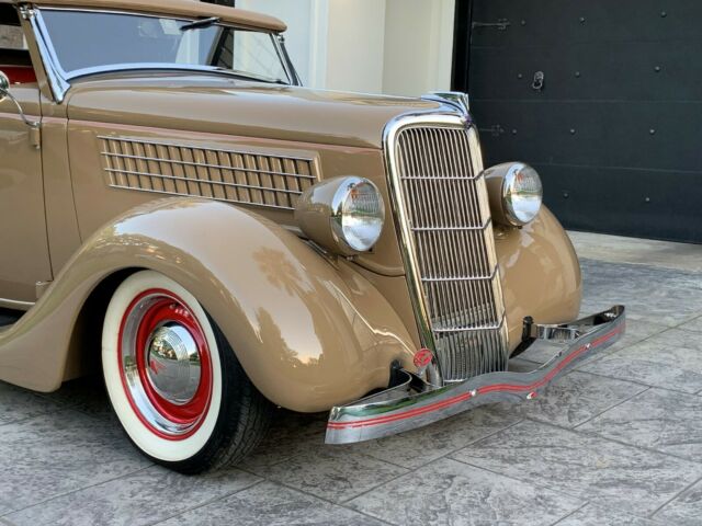 Ford Henry Ford All Steel Roadster 1935 image number 4