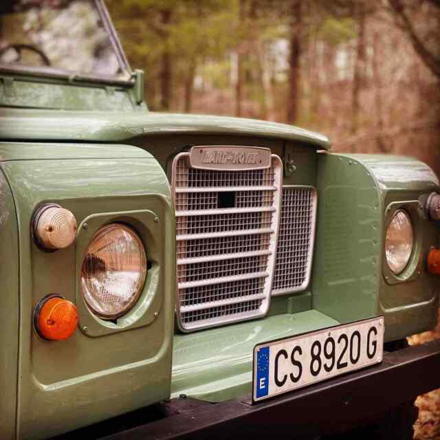 Land Rover Series III 1979 image number 2