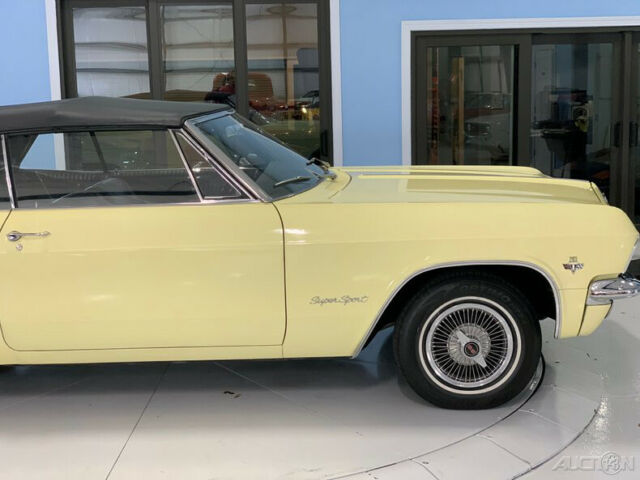 Chevrolet Impala 1965 image number 44