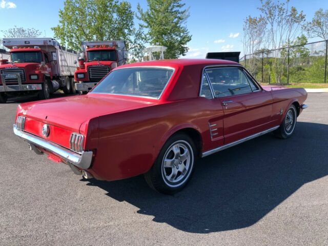 Ford Mustang 1966 image number 2