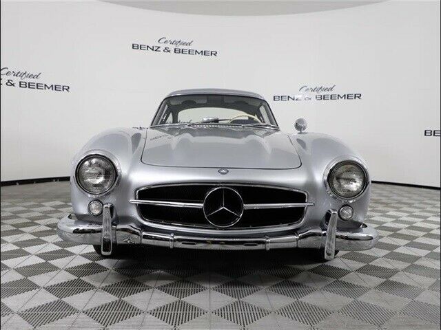 Mercedes-Benz 300-Series 1955 image number 1