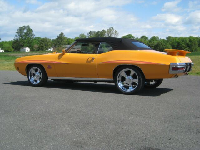 Pontiac GTO 1970 image number 1
