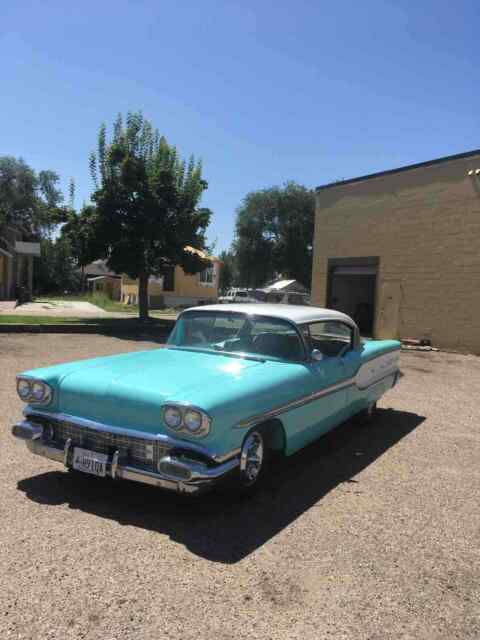 Pontiac Chieftain 1958 image number 2