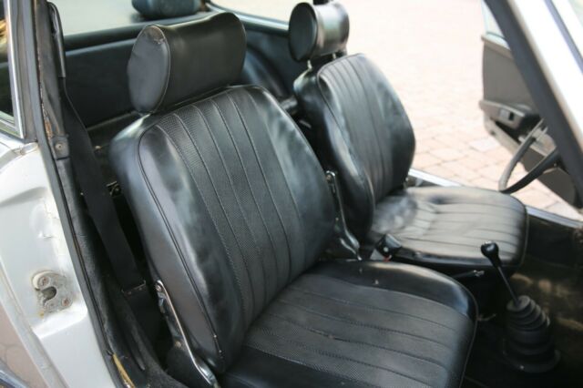 Porsche 911 1971 image number 11