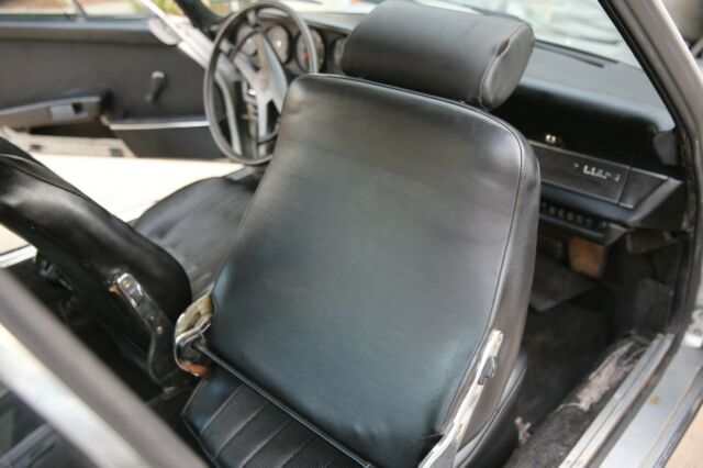Porsche 911 1971 image number 13