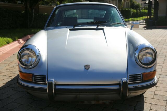 Porsche 911 1971 image number 4