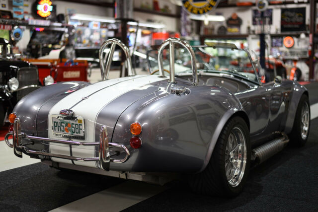 Shelby Cobra 1965 image number 30