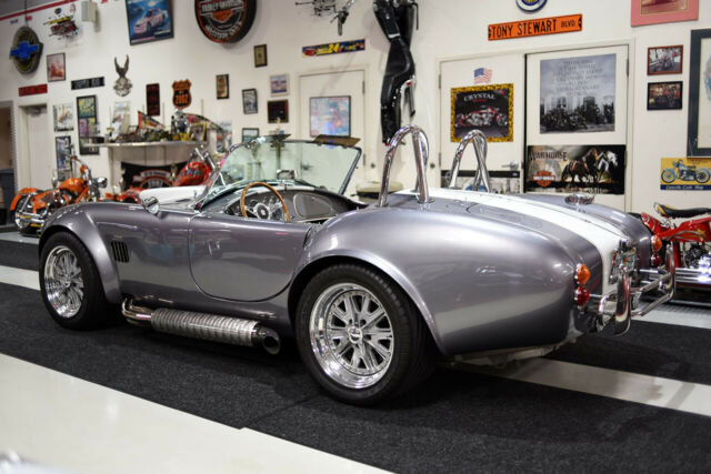 Shelby Cobra 1965 image number 32