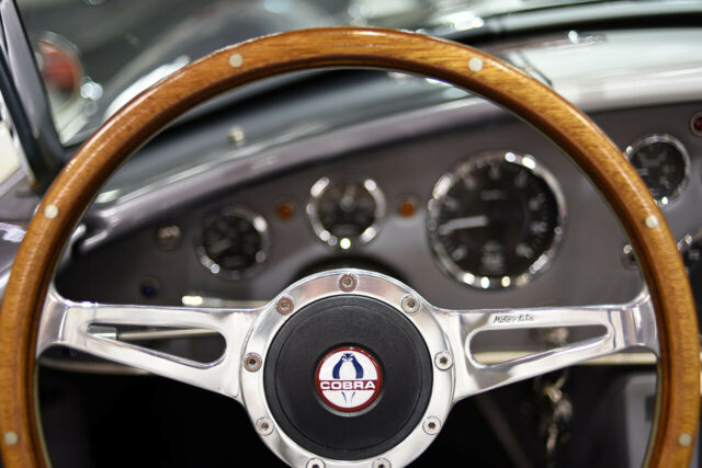 Shelby Cobra 1965 image number 39