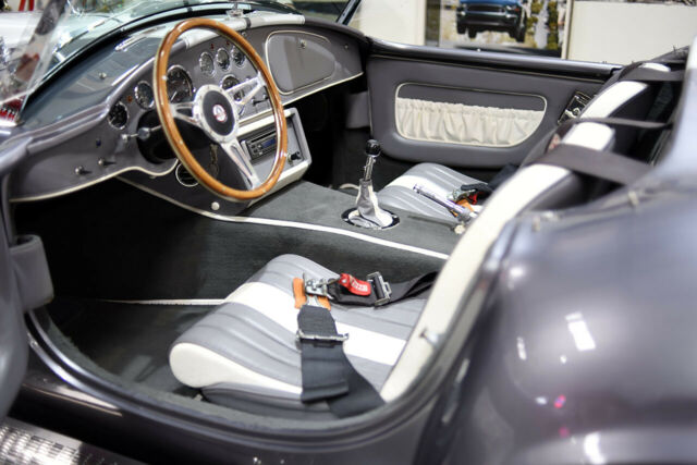 Shelby Cobra 1965 image number 9