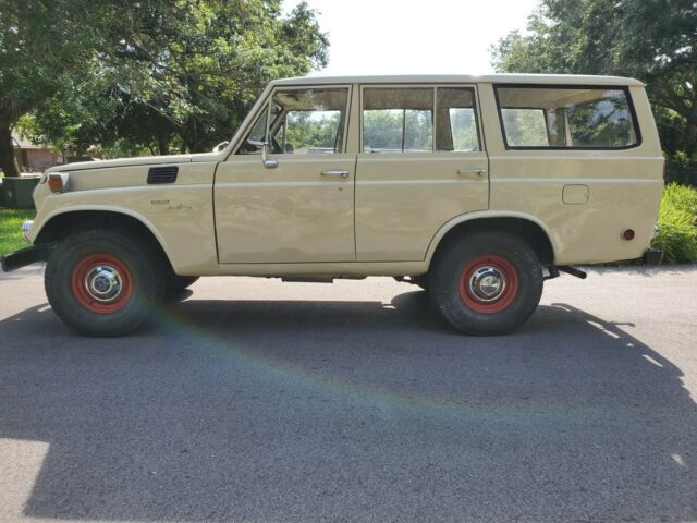 Toyota Land Cruiser 1969 image number 33
