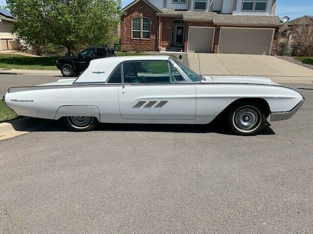 Ford Thunderbird 1963 image number 0