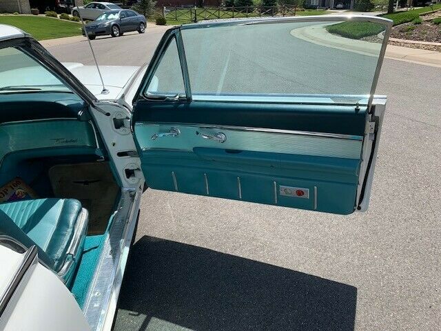 Ford Thunderbird 1963 image number 4