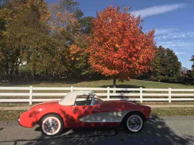 Chevrolet Corvette 1957 image number 23