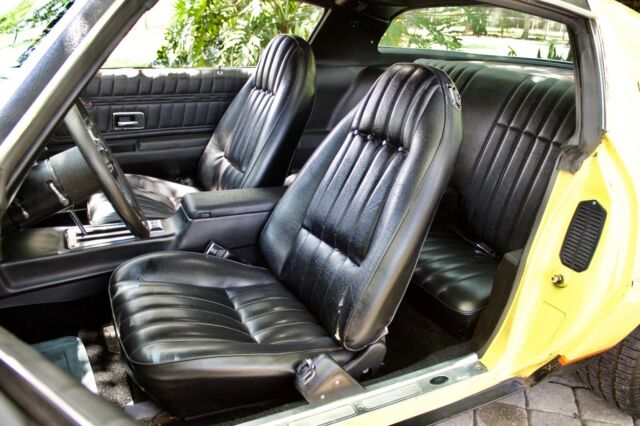 Pontiac Firebird 1976 image number 20