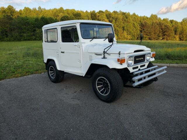 Toyota Land Cruiser 1979 image number 24