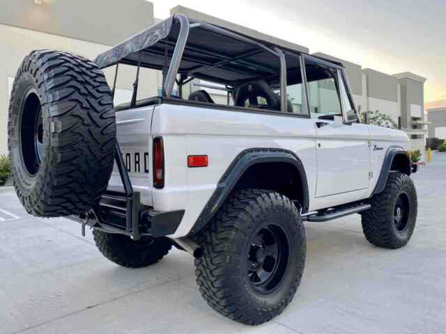 Ford Bronco 1974 image number 4