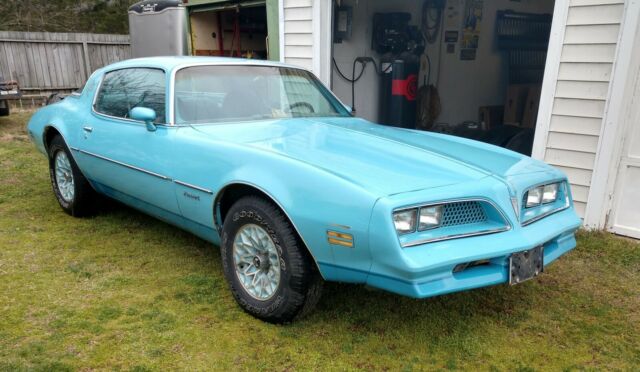 Pontiac Firebird 1977 image number 21