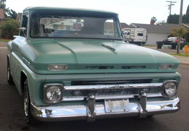 Chevrolet C-10 1965 image number 25