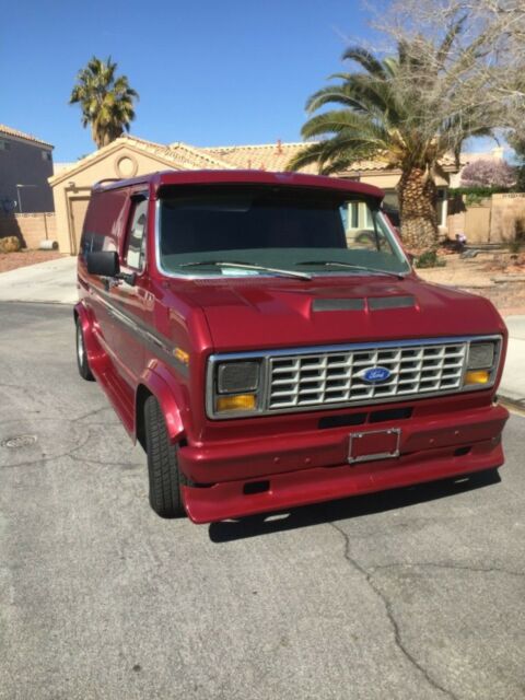 Ford E-Series Van 1976 image number 1