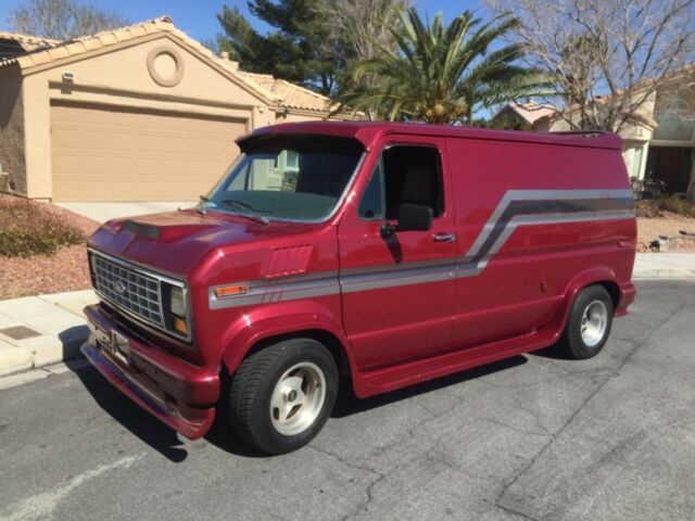 Ford E-Series Van 1976 image number 2
