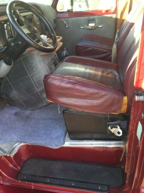 Ford E-Series Van 1976 image number 37