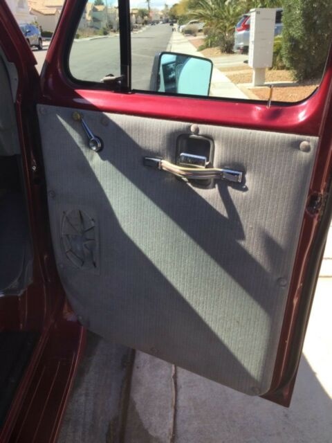 Ford E-Series Van 1976 image number 6