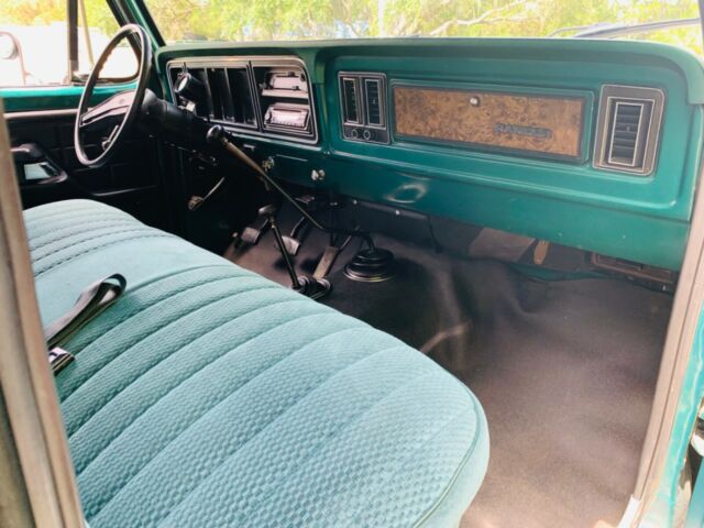 Ford F-250 1978 image number 35
