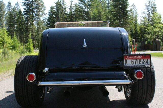 Ford Roadster 1932 image number 3