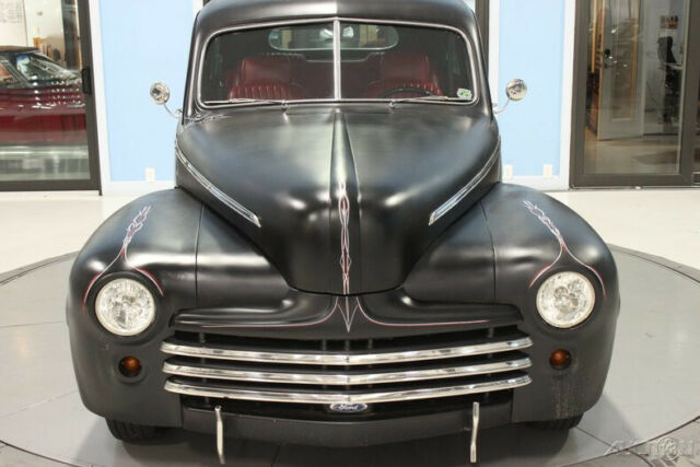Ford Deluxe 1947 image number 9