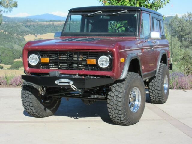 Ford Bronco 1975 image number 2