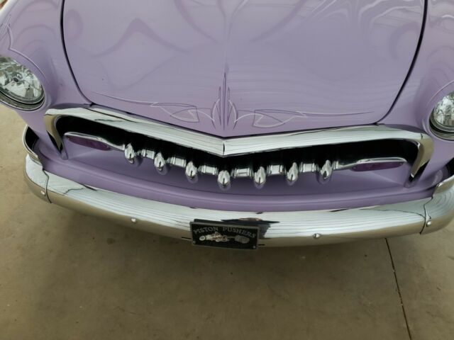 Ford Crown Victoria 1951 image number 17