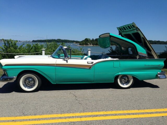 Ford Fairlane 1957 image number 0
