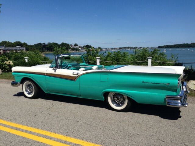 Ford Fairlane 1957 image number 8