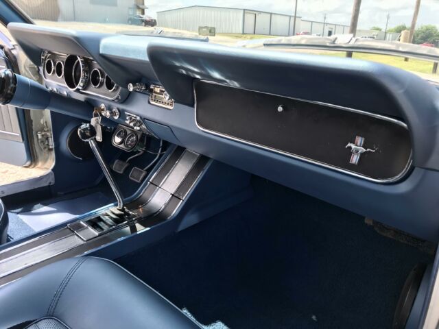 Ford Mustang 1965 image number 14