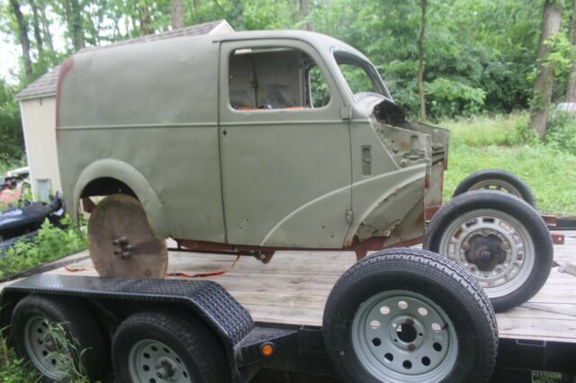 Ford Thames Panel Van 1948 image number 0