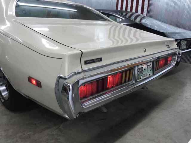 Dodge Charger 1973 image number 33
