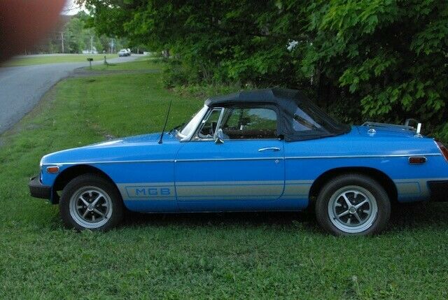 MG MGB 1979 image number 1