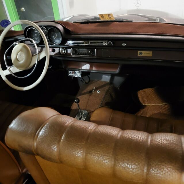 Mercedes-Benz S-Class 1968 image number 1