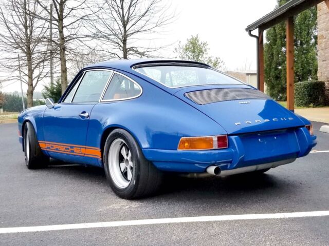 Porsche 911 1971 image number 3