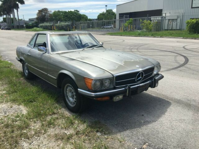 Mercedes-Benz 450SL 1973 image number 27