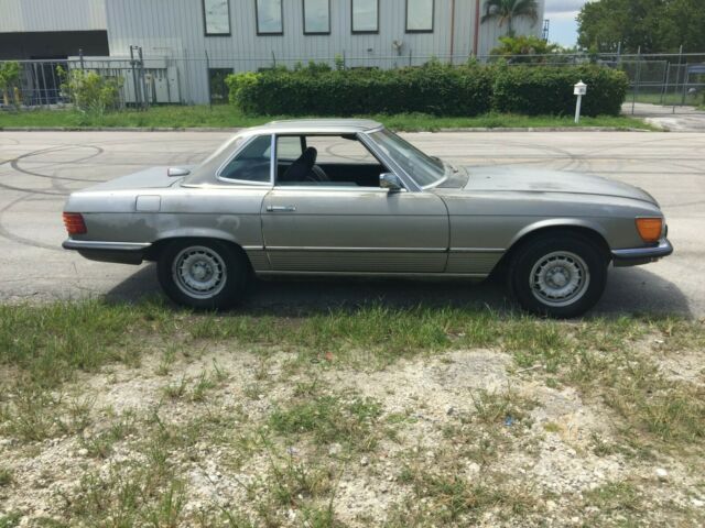 Mercedes-Benz 450SL 1973 image number 4